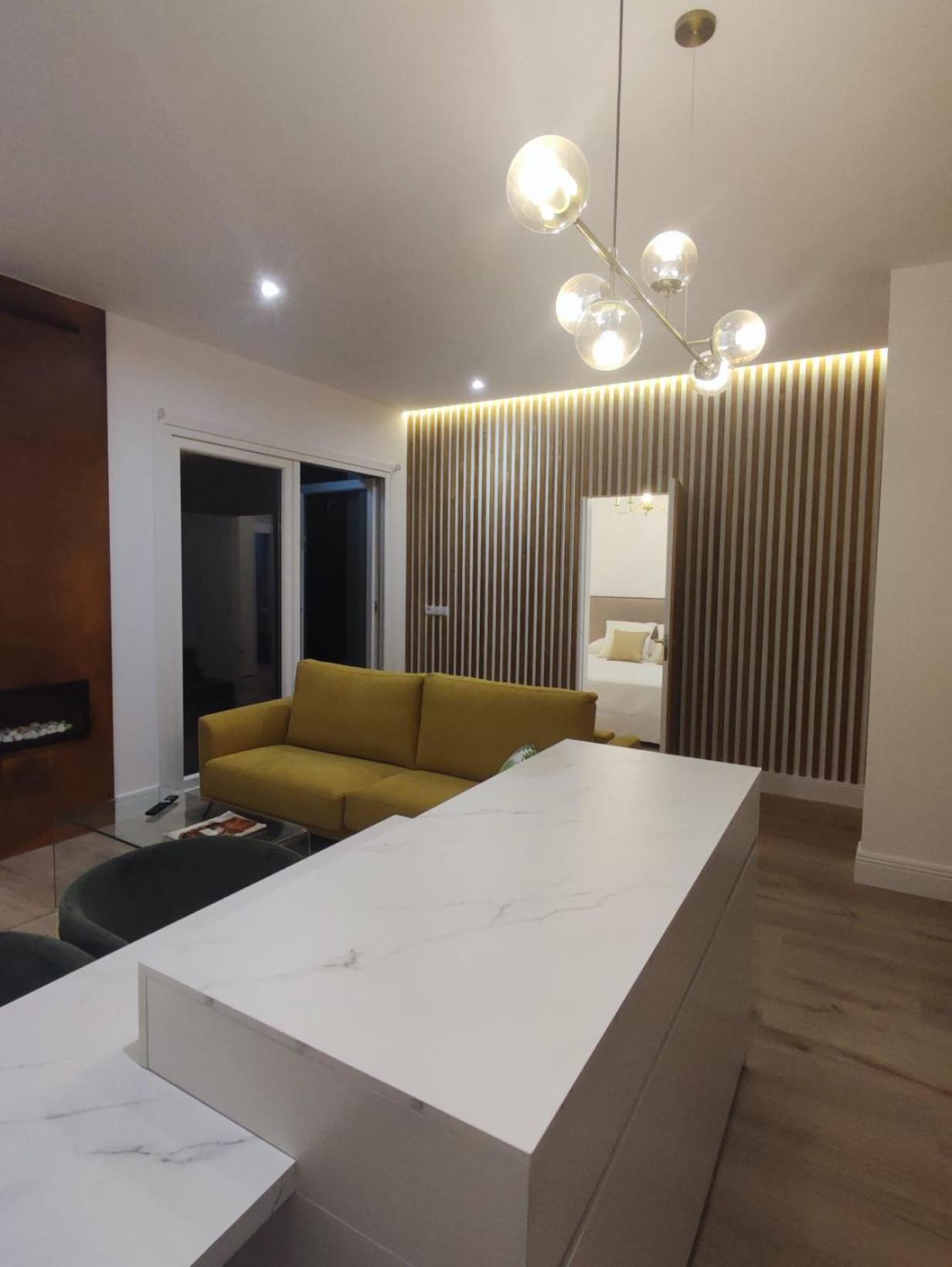 Paseo Gold Apartment *